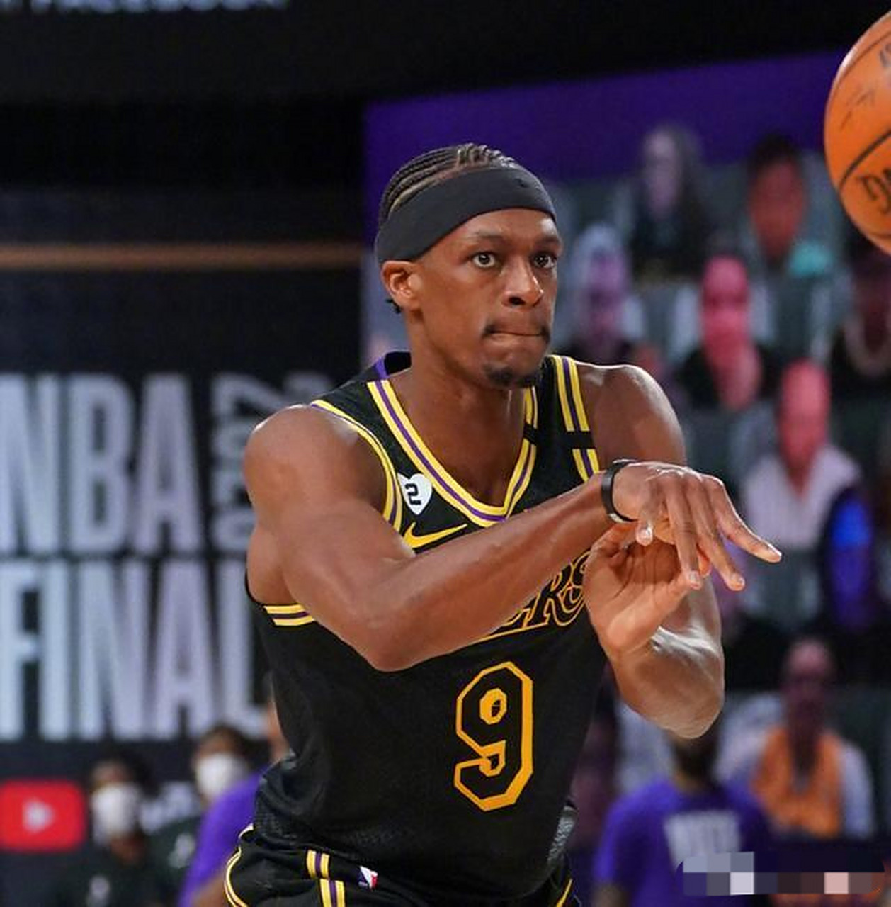 赛地聚焦——NBA总决赛转会期热度飙升；波士顿凯尔特人刷新队史纪录；质疑声仍在；年轻球员得到机会